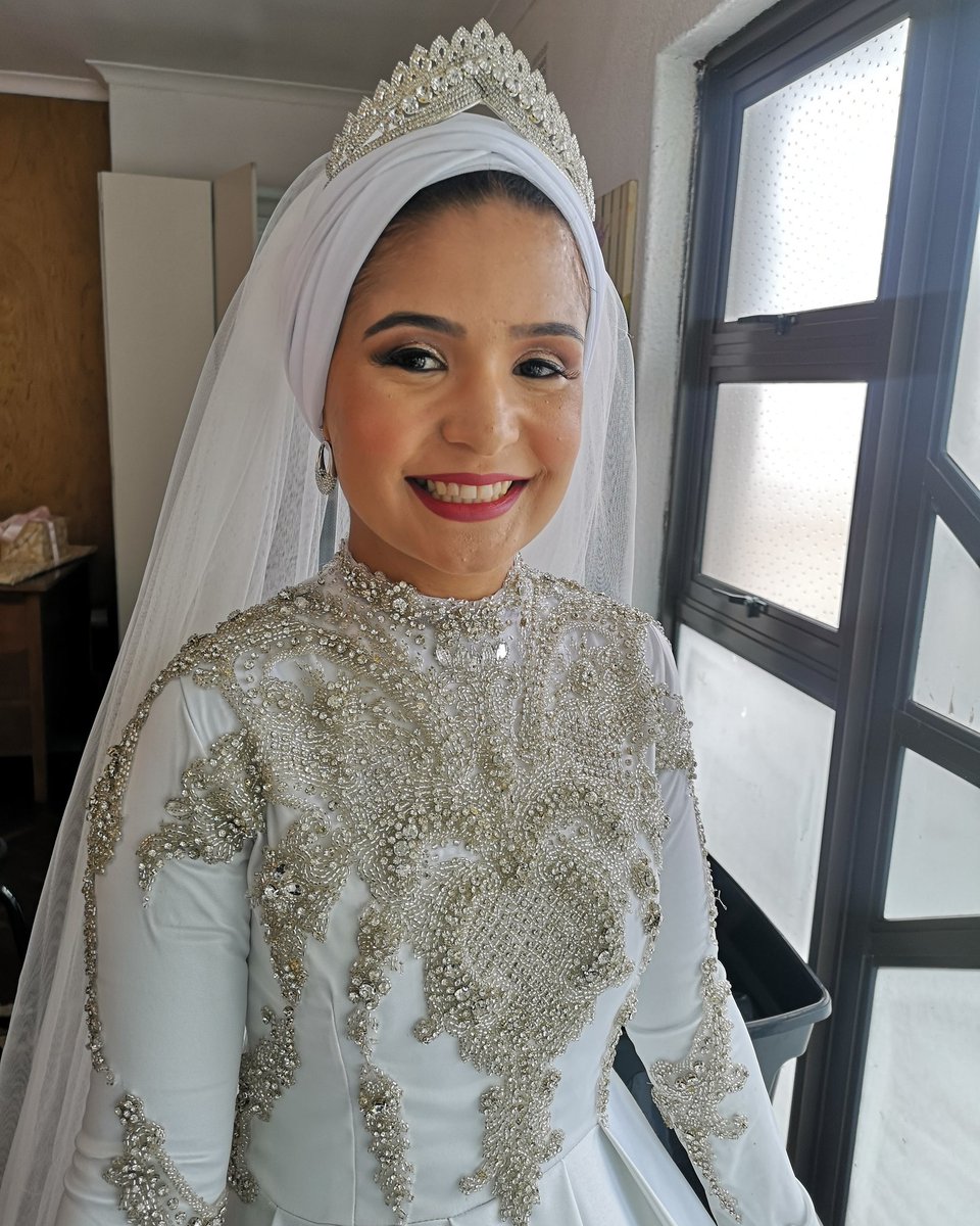 rif_wrapped's tweet photo. RifWrapped bride Yusra looking absolutely beautiful for her wedding day π
To book us for your special day, contact us on sales@rifwrapped.co.za for bookings & enquiries.
#rifwrappedbride #rifwrappedscarfstyling #rifwrappedbridalstyling #rifwrappedbrides #scarfstyling https://t.co/FYO0fLe3M9
