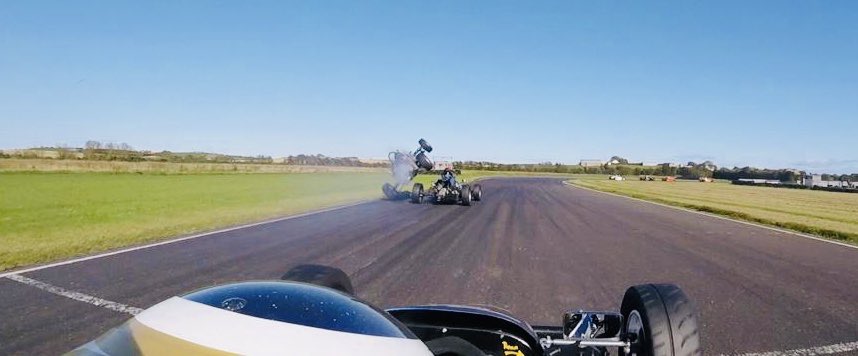 MDOCallaghan's tweet image. Might have thought I was Superman myself yesterday afternoon during @FormulaVeeIrl @motorsport_ie championship Round 7 @500MRCI The @SM_Racing prepared @leastoneracing handled the test flight really well!! #flyingvees #kirkistownairfield #formulavee
📸 credit: Karl O’Sullivan