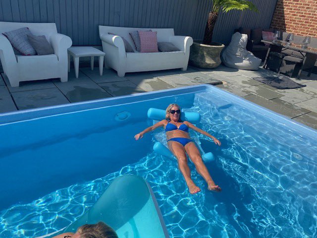 PoolBuildings's tweet image. Another one of our swimming pools being enjoyed by one of our customers and their family. Pre covid of course. #swimmingpool #fibreglasspools #gardening #staycation2020