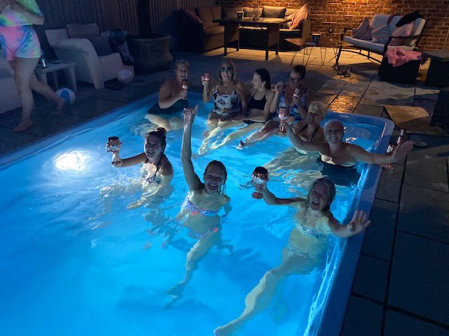 PoolBuildings's tweet image. Another one of our swimming pools being enjoyed by one of our customers and their family. Pre covid of course. #swimmingpool #fibreglasspools #gardening #staycation2020