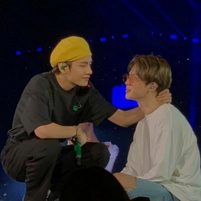 vmin being each other soulmates on stage ; a devastating thread 