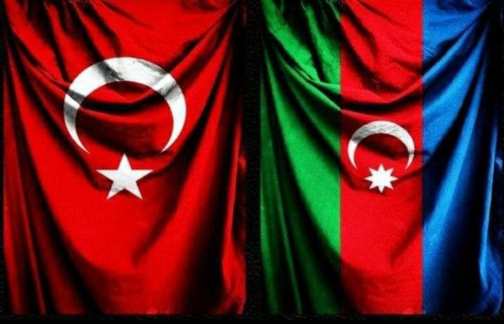 İki devlet tek millet. Türkiye seninle #Azerbaijan 🇹🇷🇦🇿