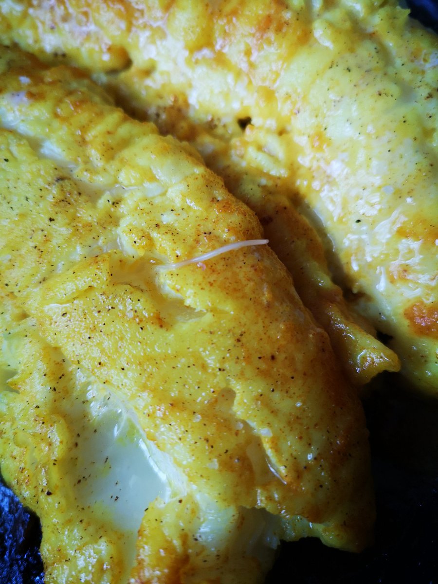 Merci <a href="/Carrefour/">Carrefour</a> <a href="/CarrefourFrance/">Carrefour</a> pour ce jolie  vers vivant dans mon dos de cabillaud acheté hier après midi à la poissonnerie de carrefour Maubeuge ! Un peu plus et mon petit garçon de 18 mois l'aurait mangé. 👏