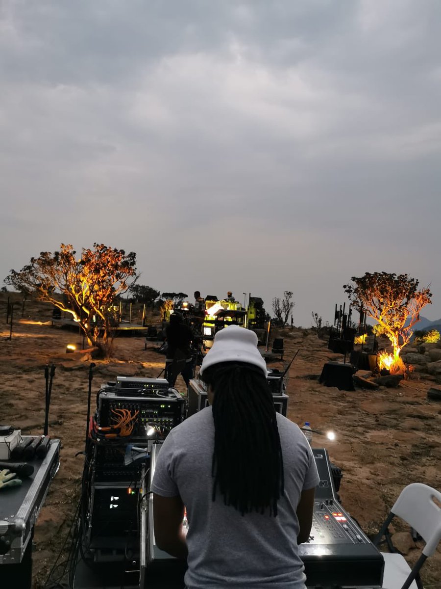 Channel 320 is the channel to watch now. #blackmotion #10YearsOfBlackMotion #RedBull #redbullrendezvous
#Soundengineer #AcousticStarEvents