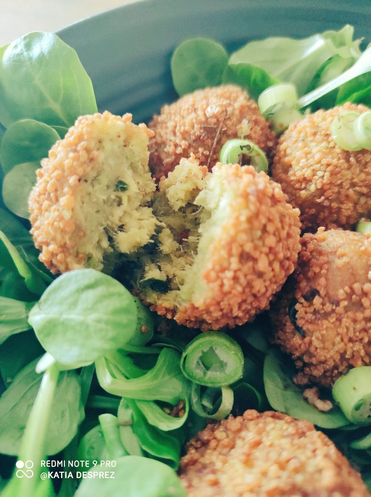 KreyolandCo's tweet photo. ✅ Cromesquis d'avocat au crabe et son chutney à la mangue
Croquant à l'extérieur, moelleux à l'intérieur ! Une recette originale afin de découvrir de nouvelles saveurs ! Et le verdict !!! Validé 😁😁🤘🎉🎉🎉
#cheffe #passion #transmission #toquesfrancaises #aacmc #kreyolfood https://t.co/zUG9nFkDQv