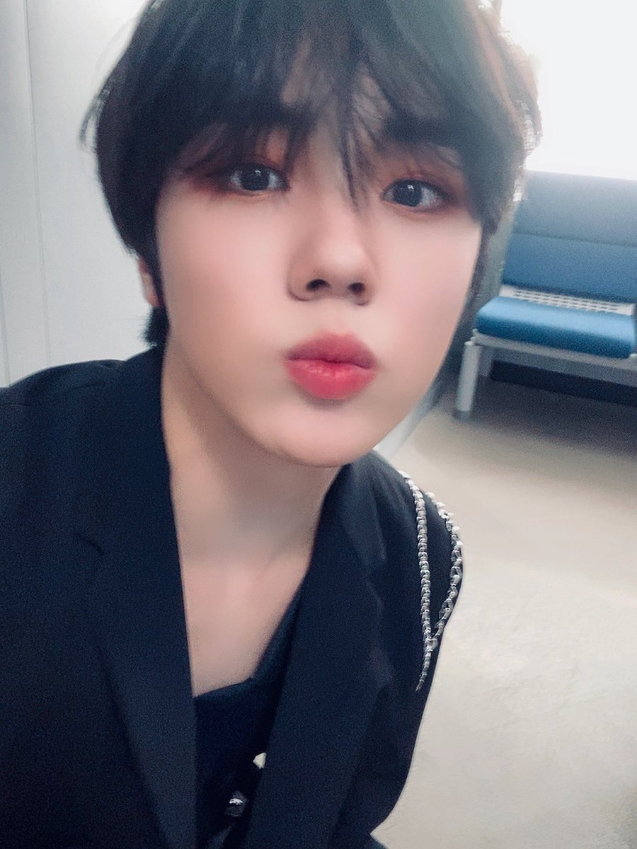 CRAVITY_twt's tweet photo. 러비티 플레임 활동 끝까지 봐주셔서 감사해요!! #성민 #플레임빠이 https://t.co/DHC4xEz7O5