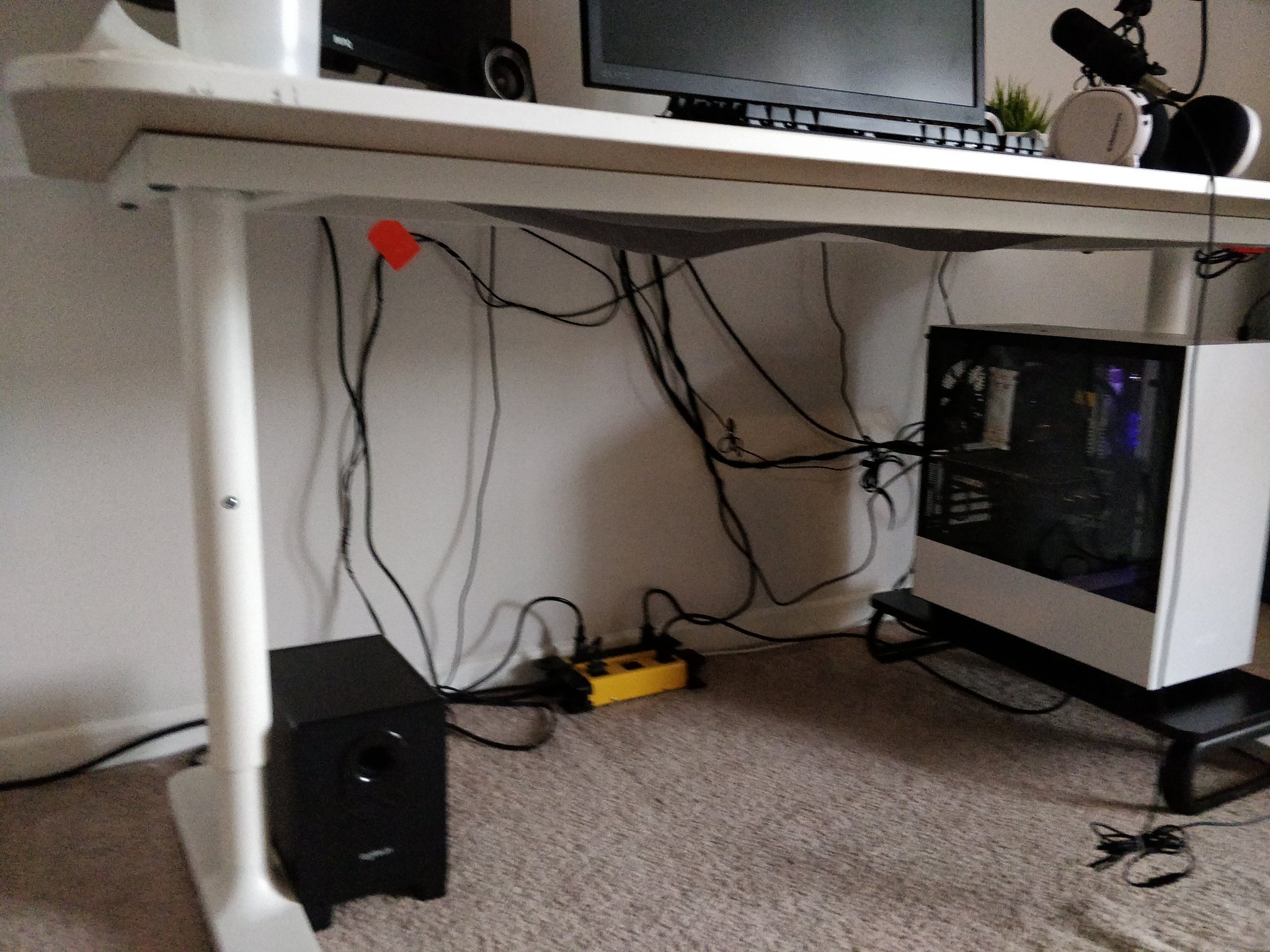 asq2g on X: Before and after pics of doing some cable management