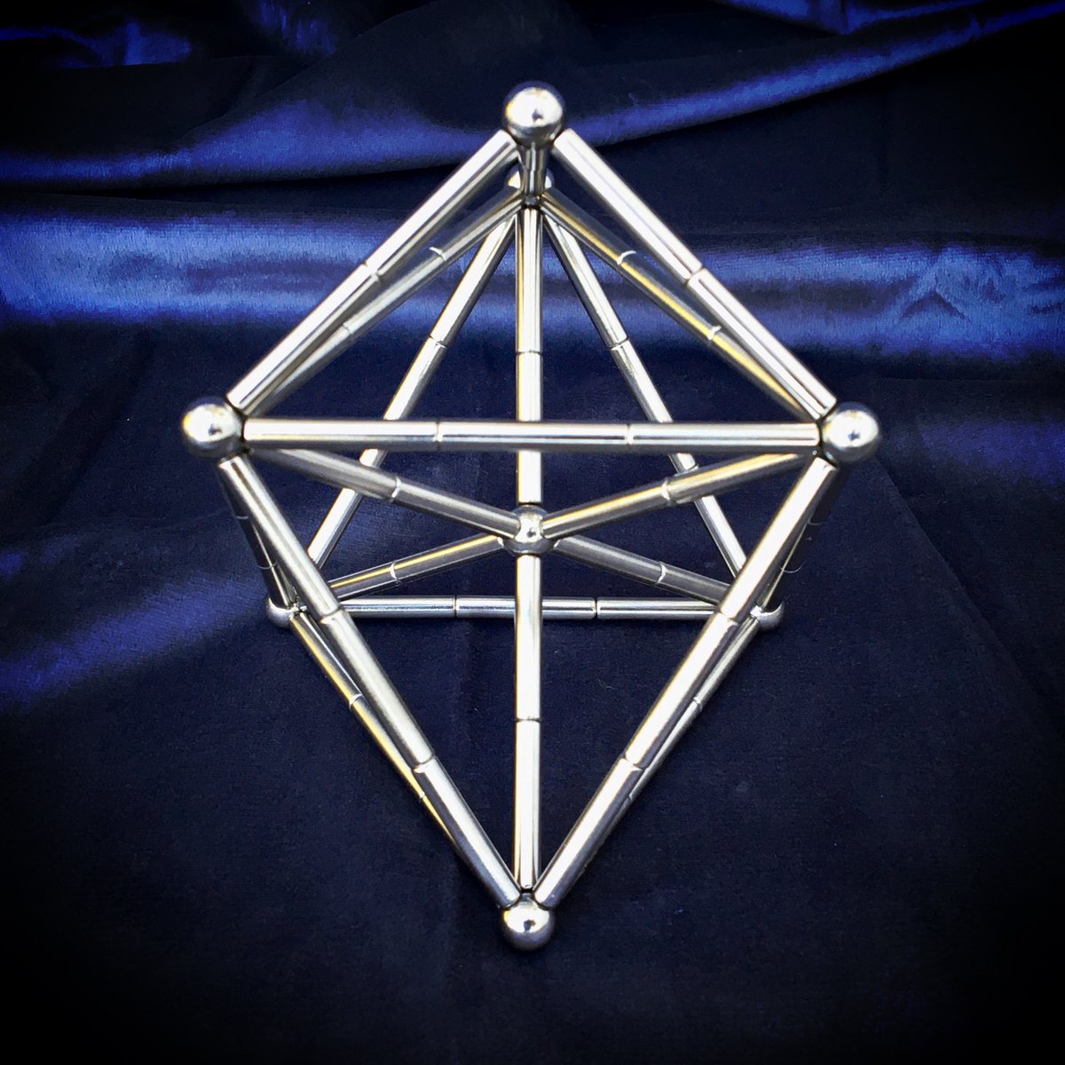 PyraKite's tweet photo. New music and new design. #newmusic #indiemusic #pyrakite #pop #rock #vocal #music https://t.co/dNmZtp3y7W