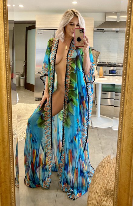 Releasing this set in the DM&rsquo;s ONLY! If you&rsquo;re not subscribed, that&rsquo;s on you. It&rsquo;s FREE to subscribe