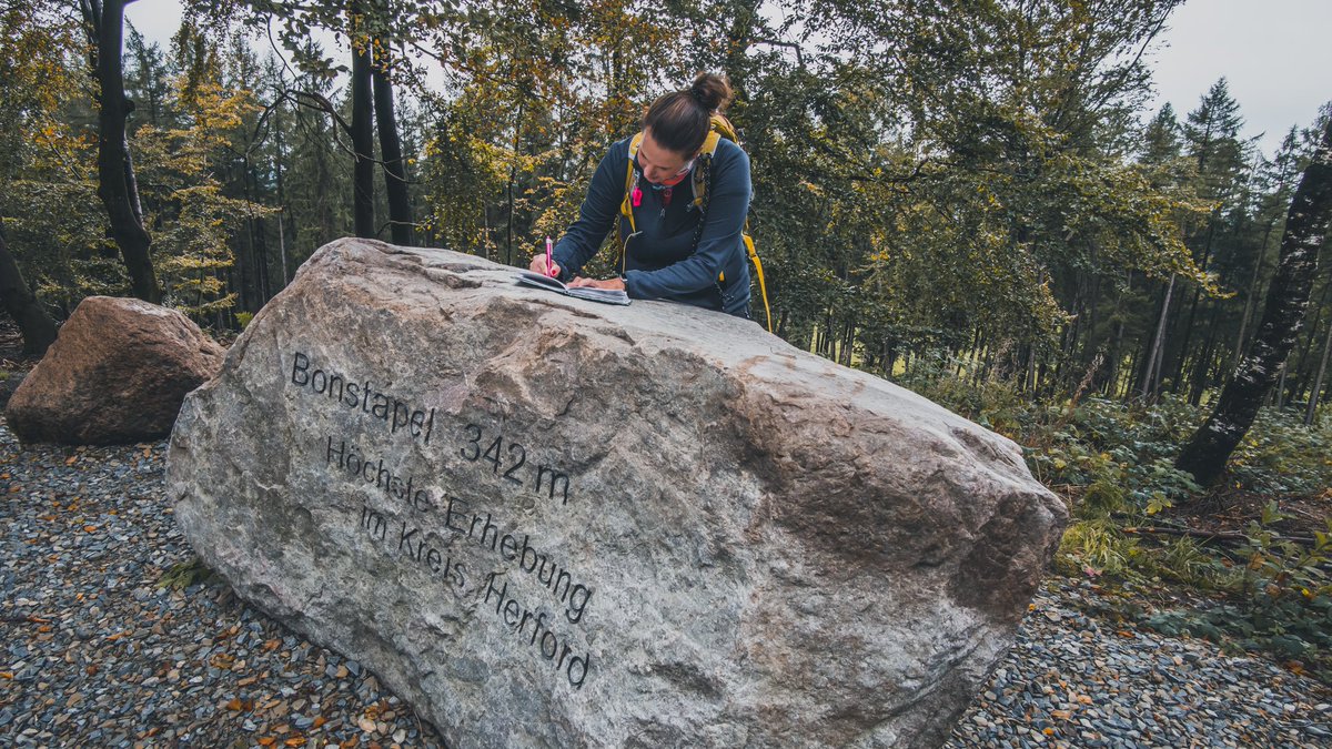 fernwehyvi's tweet photo. Vlotho ist noch recht jungfräulich als Wanderregion. Fand ich sehr sympathisch und komme daher gerne mit etwas mehr Zeit wieder! #TeutoBloggerWG #Vlotho https://t.co/FYbLOOYUrU