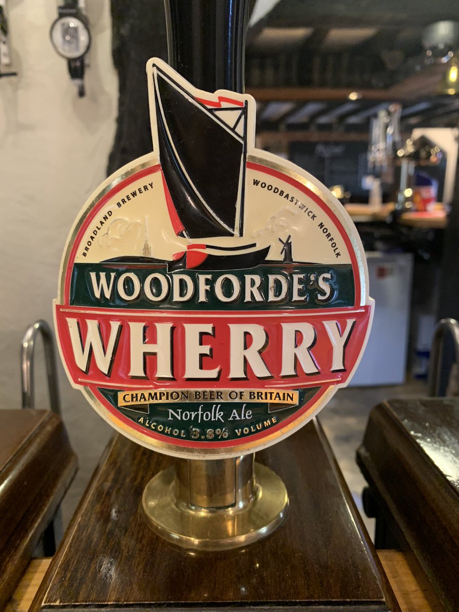 shadingfieldfox's tweet photo. 2 new beers now on today, Woodforde’s wherry 3.8% and St. Peter’s plum Porter 4.6% 🍺🦊 https://t.co/kZj0SmJ7zC