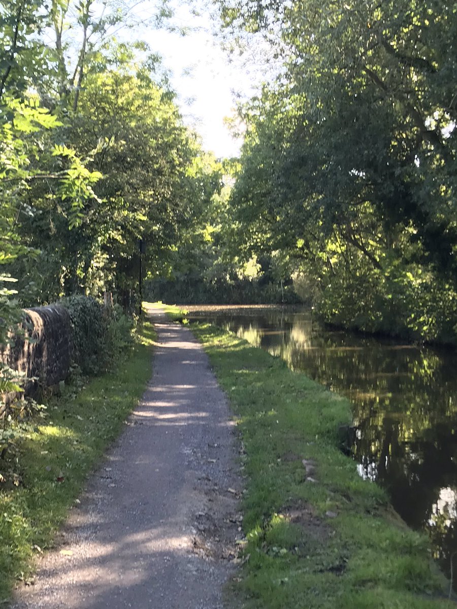 Stockport_SchPE's tweet photo. A quick blast round #NewMills #homeofswizzels gorgeous views &amp; only 15 mins from school. #10000steps #autumnsunshine https://t.co/kIbm5GQ7x8