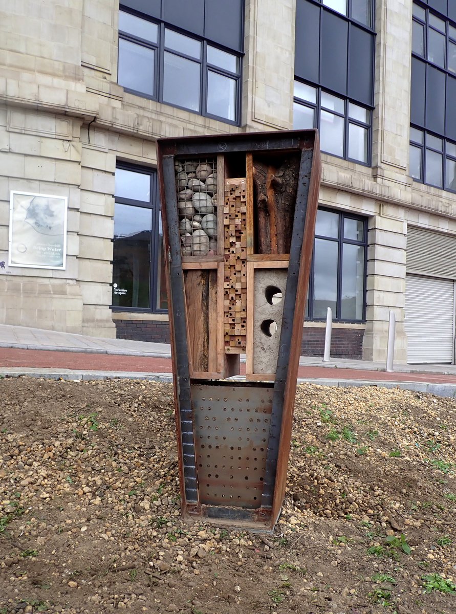 arbarus's tweet image. Grey To Green @SheffCouncil open to the public now! Incl my BioDiversity Boxes (civic bug-hotels?): deadwood, cob, rotten wood, sandy ground &amp;amp; other overwintering &amp;amp;nesting spaces for inverts. If you are local to #Castlegate #Sheffield check out great cycle-paths &amp;amp; planting too!