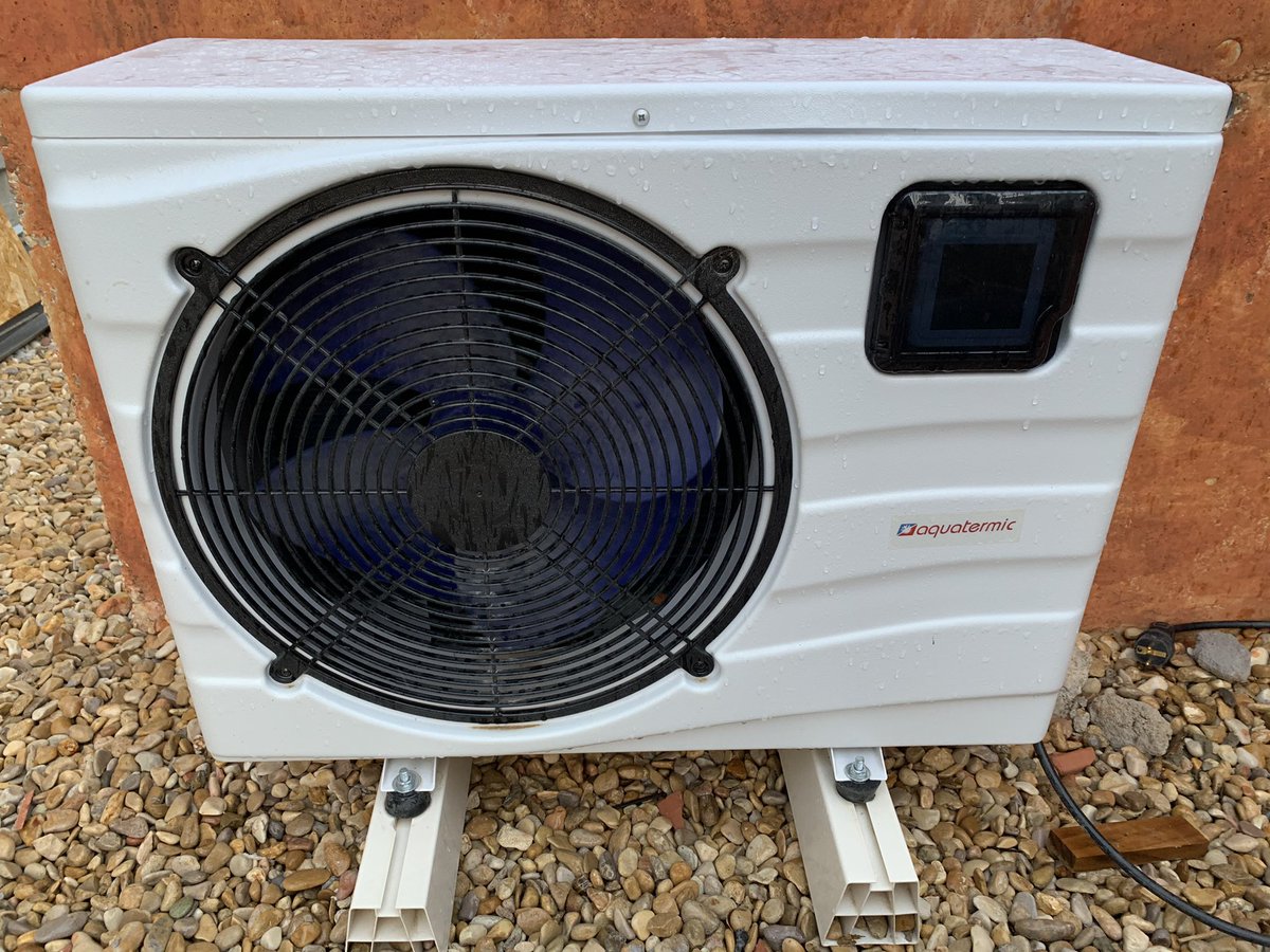 Toca despedirse de esta pequeña campeona , una bomba de calor de calor de piscina de bajo costo ha conseguido climatizar la casa en épocas de frío y de calor extremo.
Otra ventaja de una casa Passive bien hecha ..