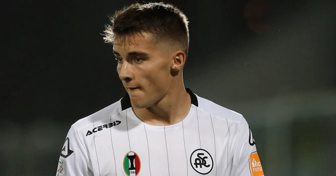 ⚽️ #futbol

👏🏻👏🏻 <a href="/salvajr21/">Salva Ferrer</a> ha debutat a la primera divisió italiana en l’estrena del seu equip, l’@acspezia. Ha jugat 12 minuts. El seu equip ha perdut davant el Suassolo (1-4)