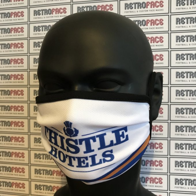 Radebe_Leeds's tweet photo. What a win! 

And here's your chance to WIN with @RetrofaceUK 

Simply RT, LIKE this tweet &amp; follow @RetrofaceUK &amp; @Radebe_Leeds for a chance to win a #lufc face mask or bandana. 

Winner announced before the next game 🙌 https://t.co/9N2oPZ0tj8
