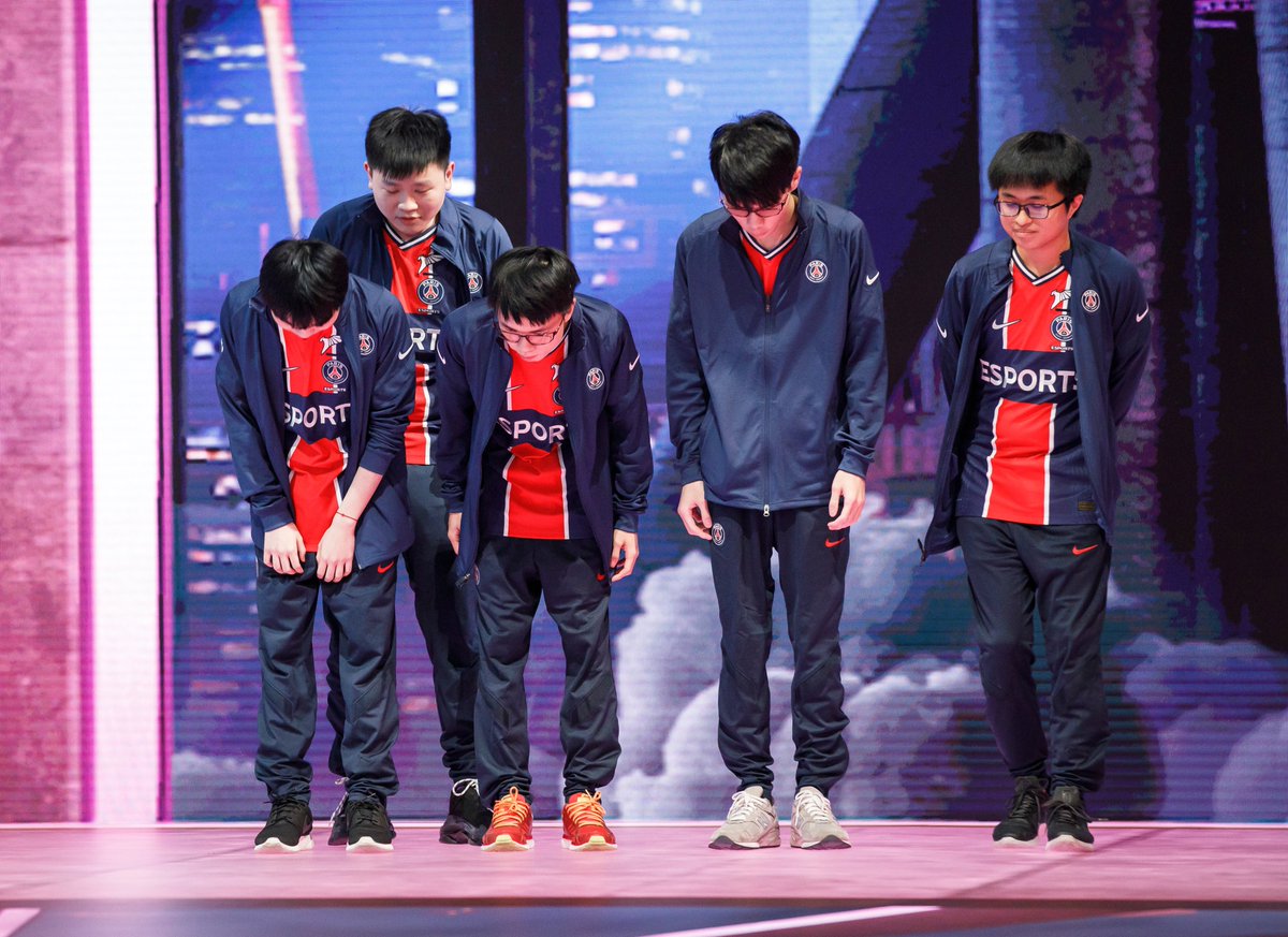 lolesports's tweet photo. First place in Group B: @PSG_Talon! #Worlds2020 https://t.co/yrcB6g5w1v
