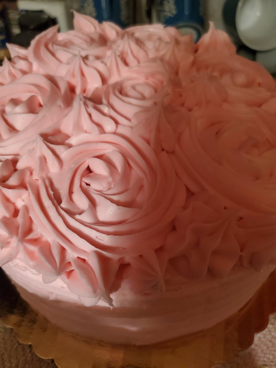 🎂🍓Strawberry Cake and Strawberry Butter Cream Frosting🍓🎂
#cakesbham #cupcakesbham
fb.me/delicious.cupc…
🎂🍓Simply Delicious, Simply Sweet🍓🎂