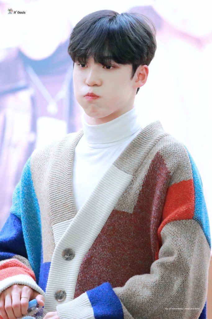 atzyuu's tweet photo. putting giant baby yunho in oversized big cardigan on your tl just because 💛 https://t.co/0lBQq6d7G2