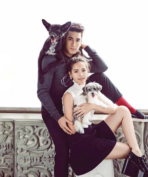 She even appeared in a magazine with Yaya and her dog Hapa What a happy fur family  #ณเดชน์  #nadech  #kugimiyas  #nadechyaya