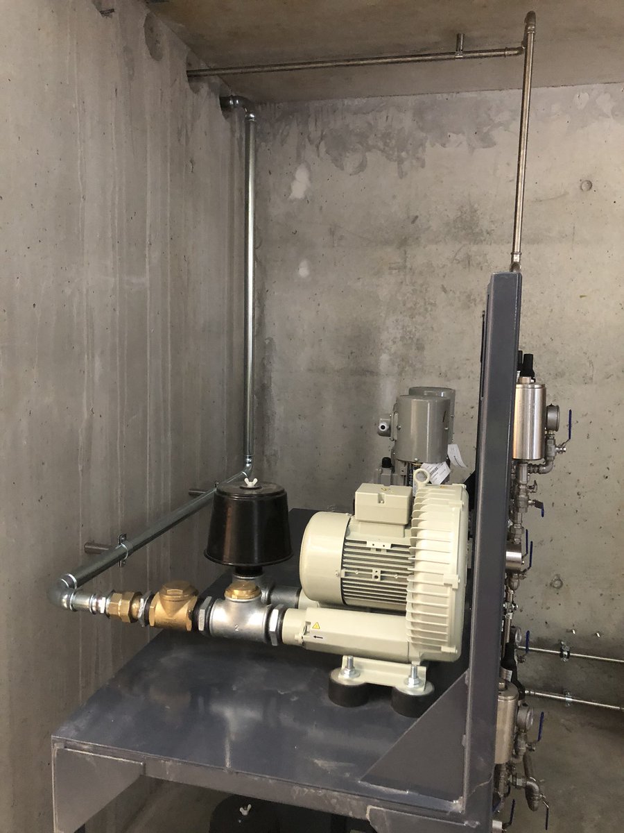 acquacalor's tweet photo. Impianto DeNox a Bulle Svizzera in centrale termica con caldaia a legna cippato Schmid https://t.co/AwGSA7CtUZ