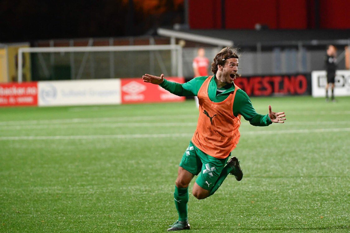 Om <a href="/sestrandse/">Sander Strand</a> er kamerat?

Sander: