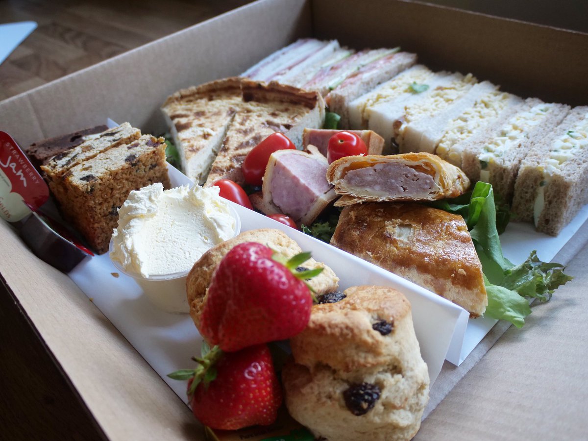 RachAlsKitchen's tweet photo. The last of this weeks #afternoonteas #afternoontea #sharingbox safely #delivered ..#food #homemade #catering #events #celebration #eventcatering.. https://t.co/J6rZin1Rcv