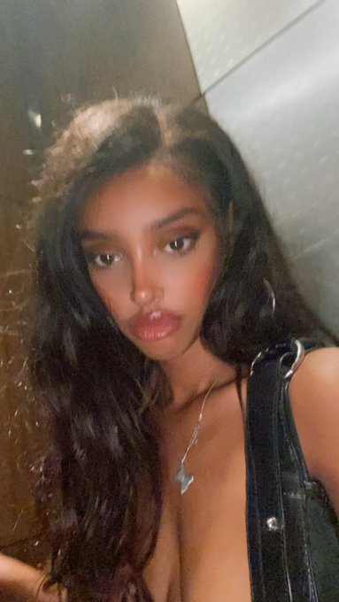 Watch perc cobain's leaked NSFW photo on TwXstars