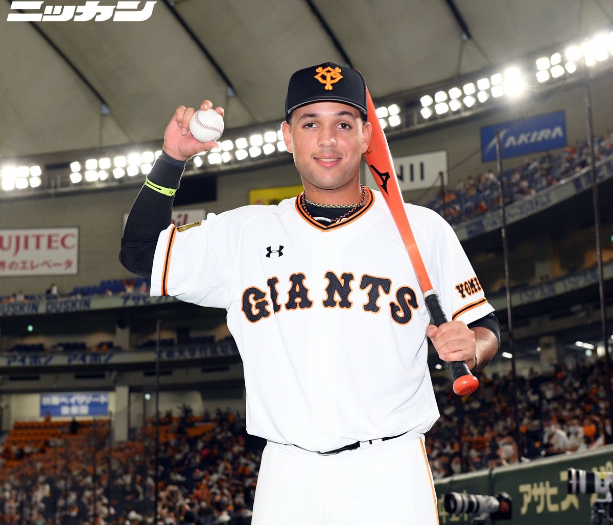 日刊スポーツ 巨人担当 On Twitter 巨人 ー 中日 東京ドーム 来日初安打を放った ウレーニャ 原監督は 潜在能力も含めて将来楽しみな選手 今日は ビッグチャンスだよ という中で揚々とゲームに出て 結果的に一番いいところでヒットが出た 非常に大きな