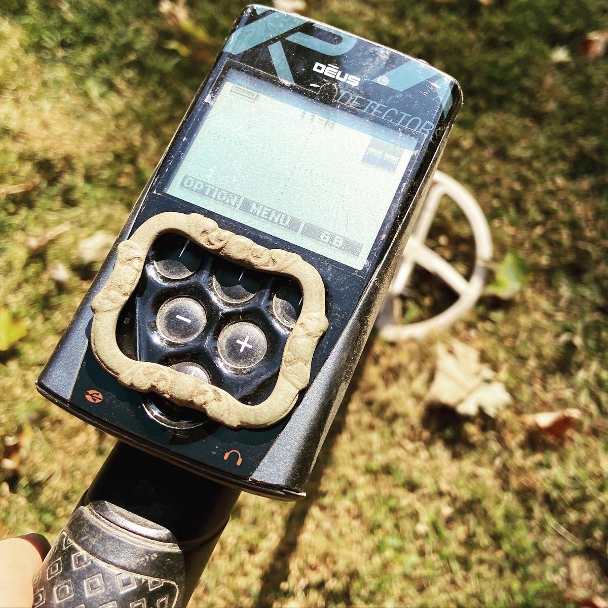 granthansen's tweet image. Found a beautiful old colonial shoe buckle #metaldetector #xpteamusa #metaldetecting #xpmetaldetectors #xpdeus #treasure #relic #treasurehunting #detectorsxp #xpfinds #coins #silver #history