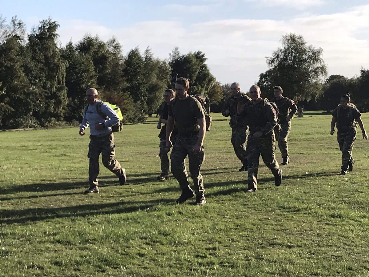 116procoy's tweet photo. 116 Pro Coy spent this weekend shooting pistols, rifles, and GPMG followed by fitness training on a sunny Sunday morning. How did you spend your weekend? #joinus #armyreserve #fitness #bethebest @BritishArmy @1MPBrigade @1RegtRMP https://t.co/XNpv2SZk52