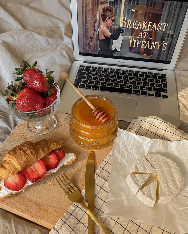 asolegrey's tweet photo. Ideal Sunday moodboard https://t.co/jFCRHQNyKg