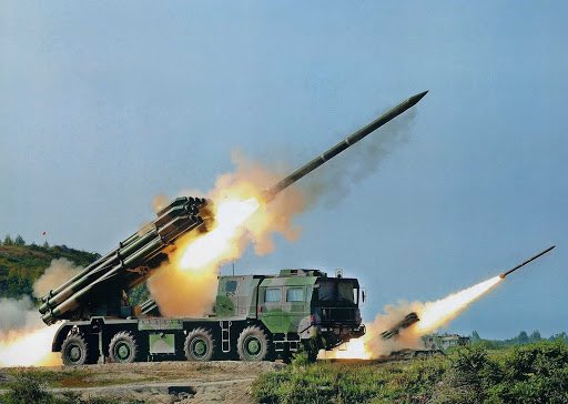  #Azerbaijan -  #Armenie / | Le porte-parole du ministère de la Défense a annoncé que l'Azerbaïdjan utiliserait plusieurs variantes de lance-roquettes multiple de 300 mm contre les positions arméniennes.