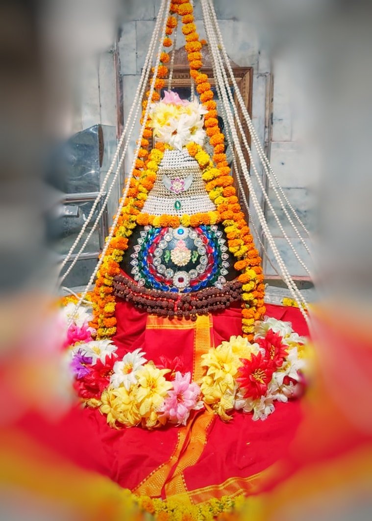 Somnath_Temple's tweet image. श्री अहल्याबाई मंदिर, प्रभासक्षेत्र - गुजरात (सौराष्ट्र)
दिनांकः 27 सितंबर 2020, अधिक आश्विन शुक्ल  एकादशी - रविवार
सायं शृंगार
Dhruv_PS-09202583