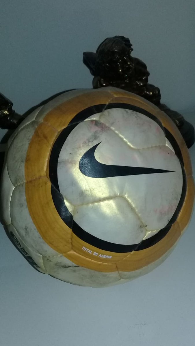 29 de agosto del 2005

Central elimana a Nob por la Copa Sudamericana 1 a 0 con gol de German Rivarola. 

La Pelota del partido. 
🇺🇦