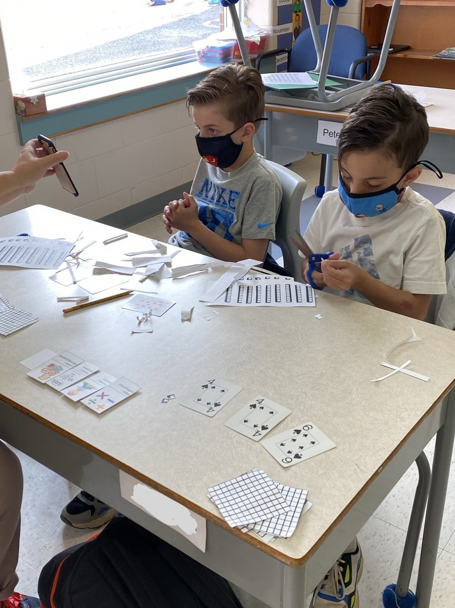 HSCuglietta's tweet photo. Grade 3’s creating  robots with base ten templates.  @HolySpiritOCSB https://t.co/Gpf1uS16La