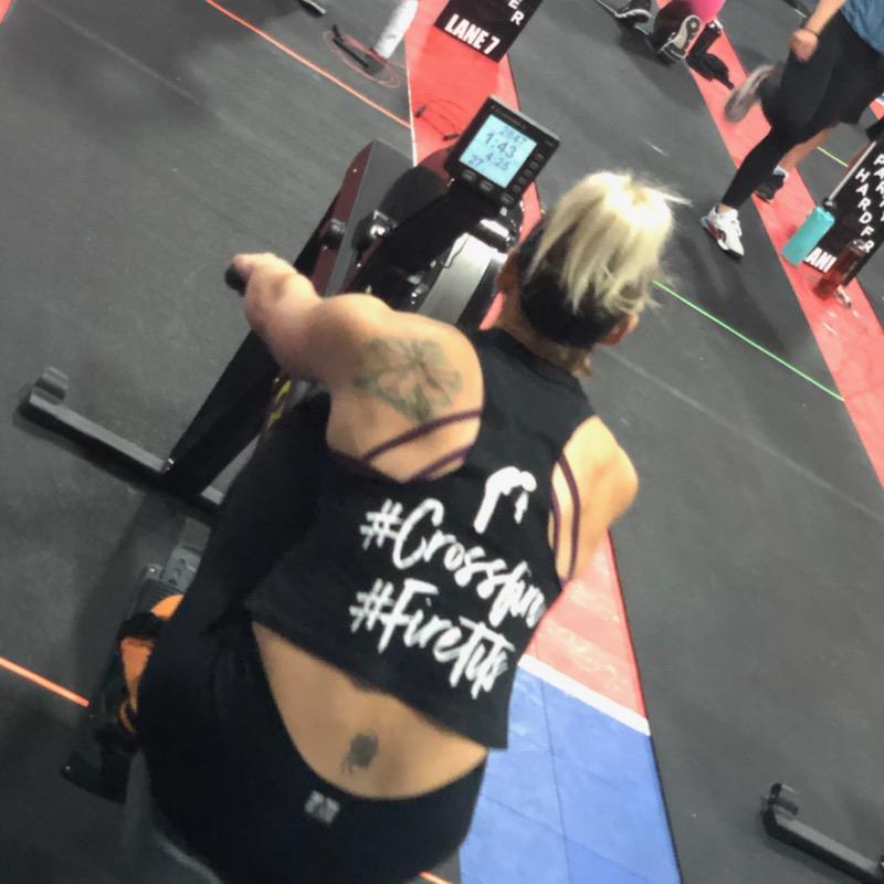 Kylah13's tweet photo. After over a decade off the erg, turns out these old quads still got it! LOL

S.O. to @BadgerRowing HEY-O!!!
#CrossFit #BigImpactGames https://t.co/r7aRNeP2t4