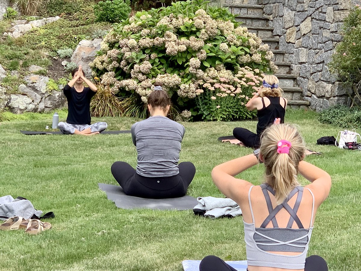 DrArleneSilva's tweet photo. Thank you @LexPowerYoga @innerglowyogacc Beach Yoga Brewster and The Yoga Loft of Marblehead for exceptional outdoor practices these past several months. Really going to miss it come winter! #yogalife #outdoorpractice https://t.co/Mr3xKW95vK