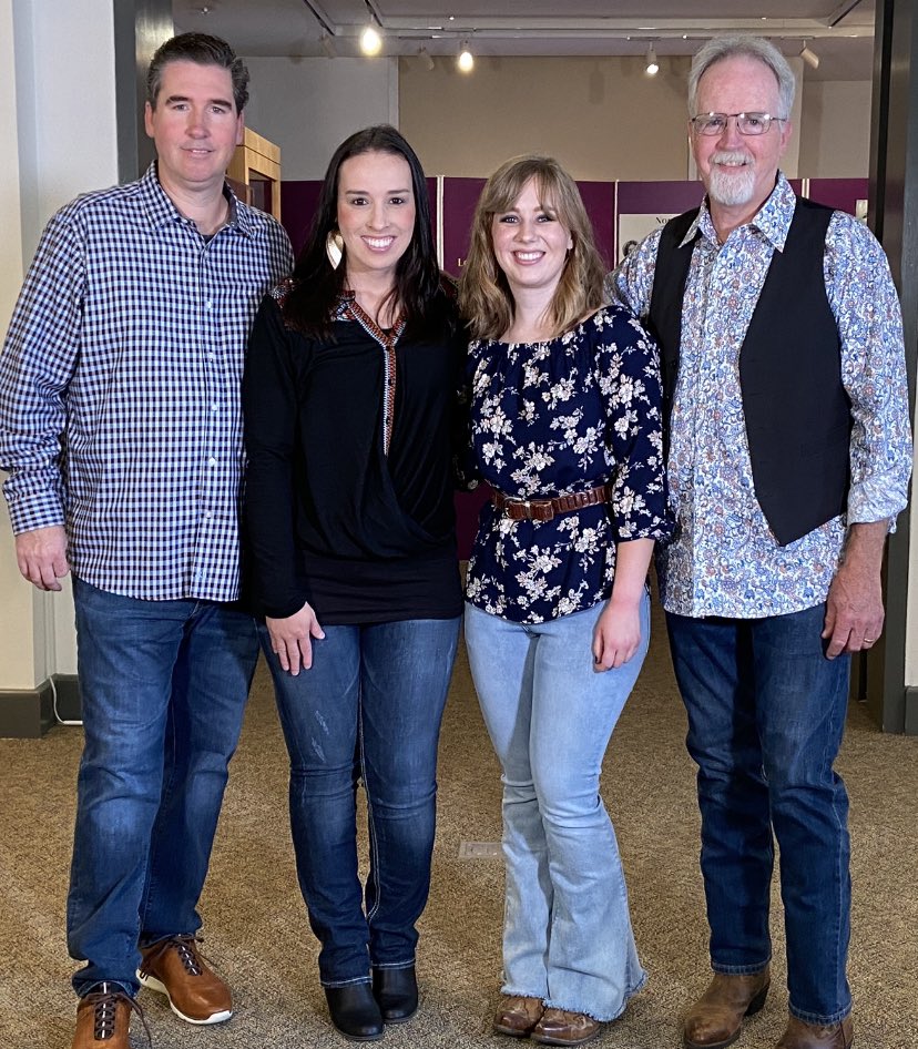 DarinandBrookeA's tweet photo. Join us on our #darinandbrookealdridge #facebooklivestream from the @EarlScruggsCent tonight at 8:00pm EST for our Sunday Shut-In. Loved having the talented #billygee and #samanthasnyder get in on the fun. Tune in🎶🎶🎶 #facebookliveseries #sundayshutin #tonightsthenight https://t.co/0gdM8REvOB