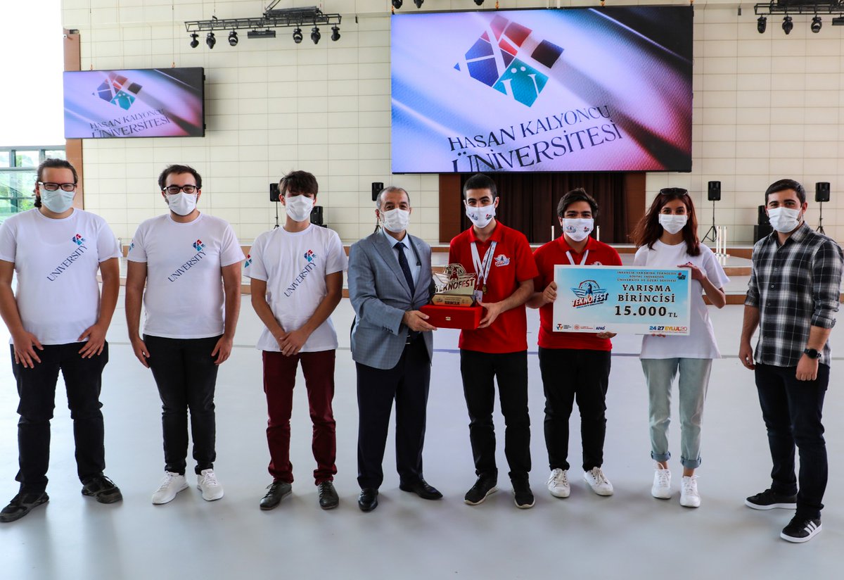 hkunv's tweet photo. Dünyanın en büyük teknoloji festivali @teknofestist'de, @hkunv “CENGALYON” takımı ile İnsanlık Yararına Teknoloji kategorisi, Sosyal İnovasyon temalı yarışmada birinci oldu! 
HKÜ'nün ödülünü İçİşleri Bakanımız @suleymansoylu  verdi. 
Takımımızı tebrik ediyoruz 🏆 @TurkayDereli https://t.co/jBvSQL9oK1