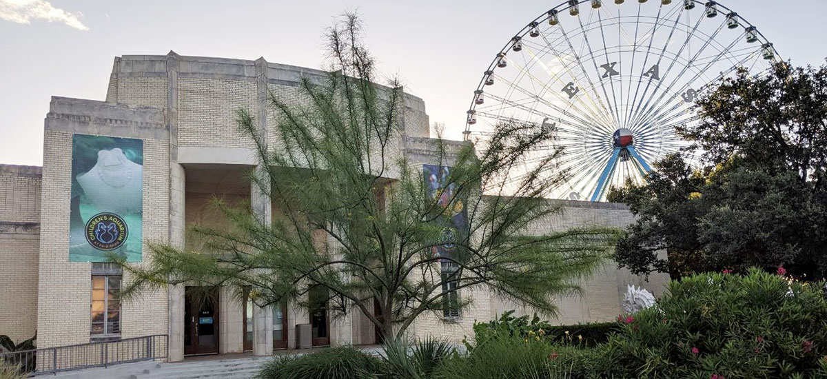 Howdy <a href="/StateFairOfTX/">State Fair of Texas</a> Fans! 🤠 

When you drive by the Children's Aquarium on your drive thru visit, be sure to wave at us! We may not see you wave but, if we happen to catch it, it would certainly make our day ☀️