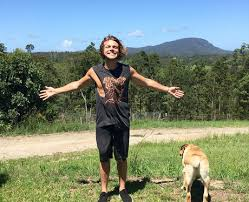 ASHTON IRWIN WITH DOGS *a thread*