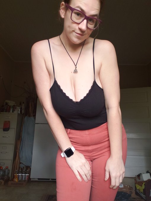 Good Morning Twitter! It's been a while 💜😁 https://t.co/ACPEd7NeBA<a href="/tag/tt"class="tags"><span>#tt</span></a>