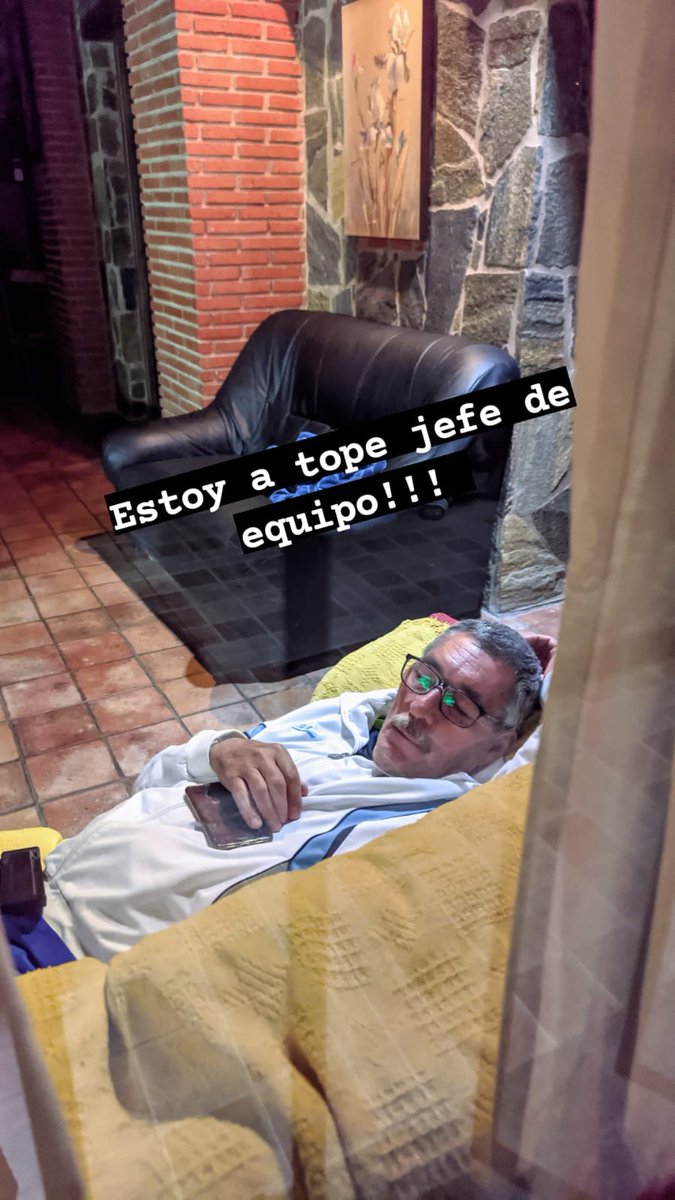COMEPIPASFRENTE's tweet photo. #FamiliaComepipas las 3 cosas que mas nos gustan, @MalagaCF , @CervezaVictoria  y los amigos.
Fin se semana genial, con victoria de nuestro equipo, disfrutando de los amigos.
@CervezaVictoria Nos invitais a la fabrica?? como veis somos grandes y fieles consumidores. #Jubilación https://t.co/w59nwBwBlK