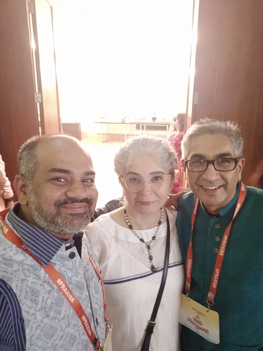 amithpr's tweet image. One year ago #PRAXISmemories 
With @devduttmyth @RichaChadha and 700 others 

What are your #PRAXIS8 memories from Goa?