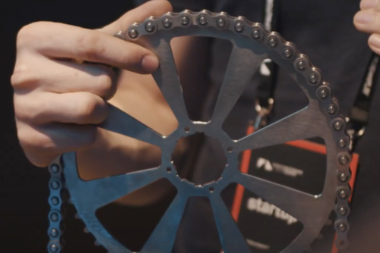 newmotionlabs's tweet photo. @TheoPaphitis Evening Theo. We're NML. We've created a revolutionary new chain system which can be applied to conveyor belts, cars and - above all - bikes. It's lighter, smoother and more efficient. An #SBS seal of approval would help spread the word! #LinkDrive https://t.co/wYREPxCZcf