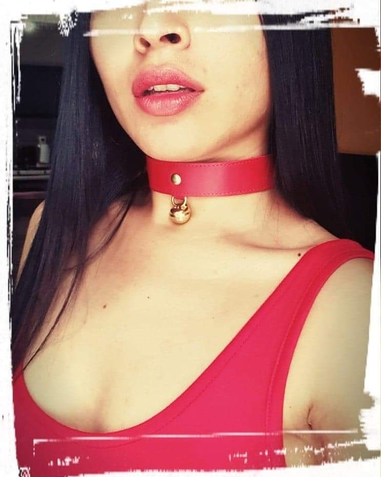 dirty_project's tweet photo. ❤🖤 My #red collar to play on #sunday. 🖤❤
#Dirty_Project #DirtMe #Leather #Gifts #Kinky #TattooedWomen #HandMade #Artisan https://t.co/NoFJ2CuiDj