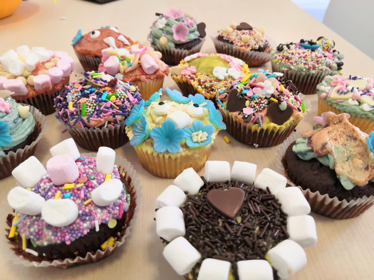QBoarding's tweet photo. Our boarders enjoying socially distancing activities over the weekend! #reversecharades #badminton #cupcakes #dogwalking @QueenswoodSch @BSAboarding #iloveboarding @GoodSchoolsUK https://t.co/baPNKYdM7h