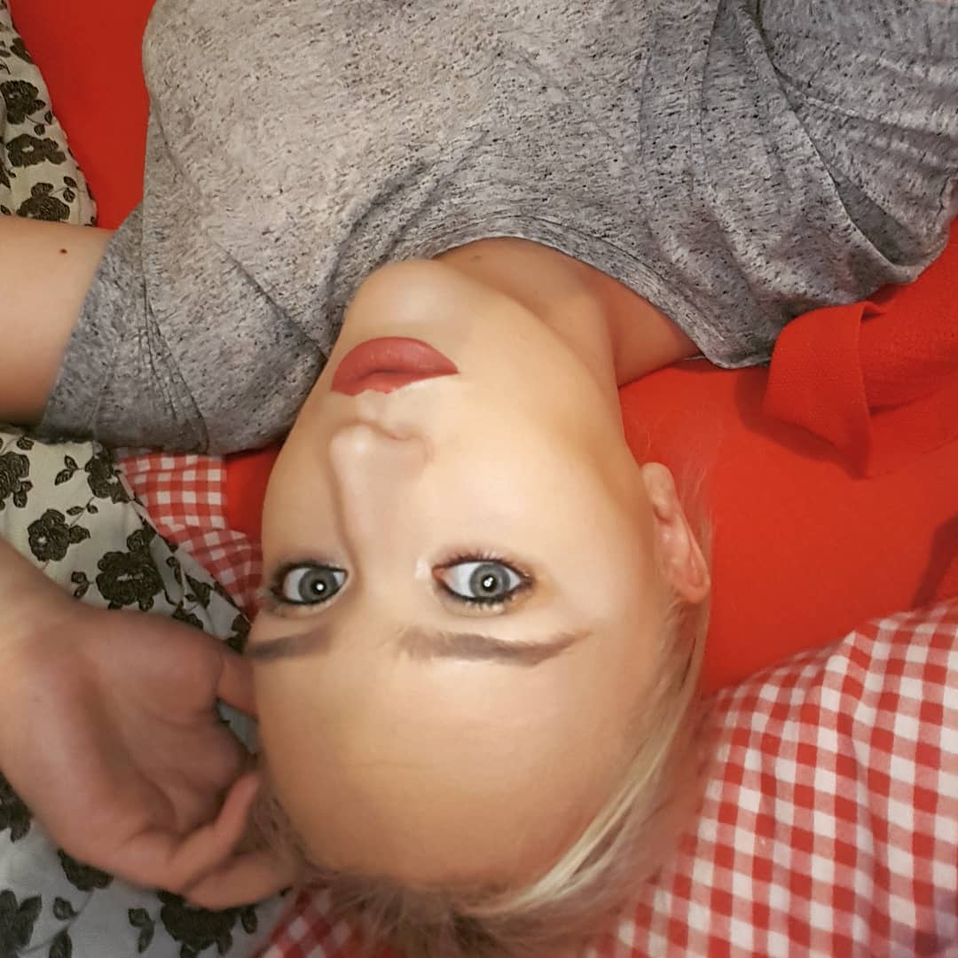 QueenDarknessx's tweet photo. Feeling lonely tonight somone dm to keep me company
Check out my OF in bio
#lonley #onlyfansbabe #onlyfansgirl #onlyfangirl #redlipstick #redlips #blonde #beautful #beautifulgirls #alone #milf #breastfeedingmom #redsheets #onthebed #keepmecompany #findom #paypig #sexymilf #OF https://t.co/nqt77aSZR0