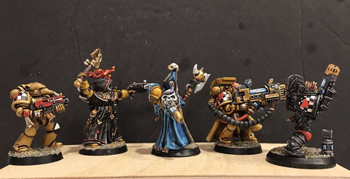 BgMiniatures's tweet photo. Lamenter’s Chief Librarian and his personal killteam! https://t.co/Uckta66PTj